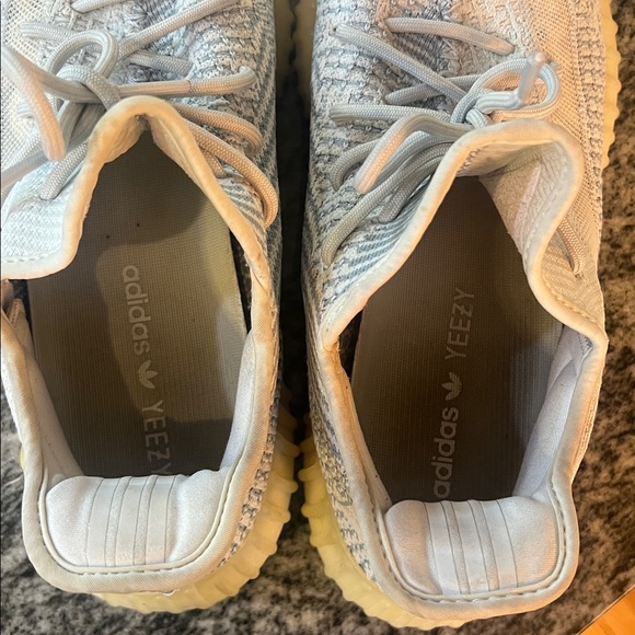 Yeezy Boost 350 V2 “Cloud White” 2019 - Picture 6 of 8
